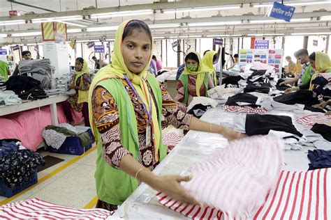 Employment of Women in the Garment Industry Epub