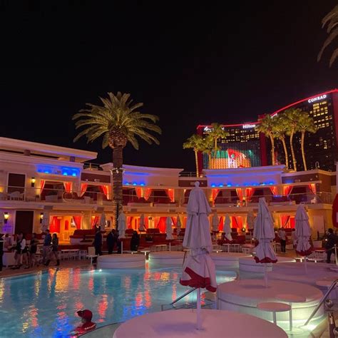 Encore Beach Club Cabana: 10,000+ Unforgettable Moments Await