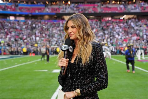 Erin Andrews: The Sports Broadcasting Icon