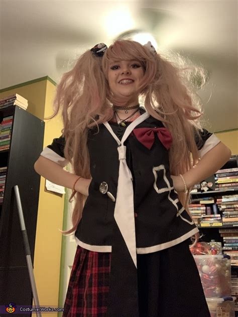 Essential Elements of the Junko Enoshima Costume