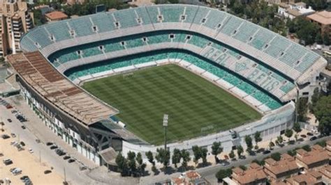 Estádio Real Betis: Uma Jóia Arquitetônica e Lar de Paixão Deportiva