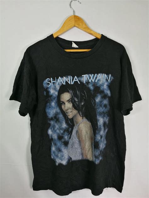 Evolution of the Shania Twain T-shirt