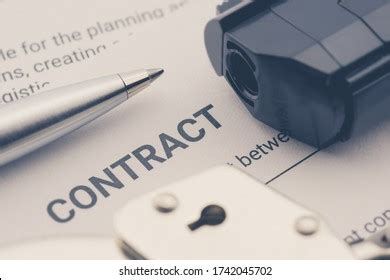 Excessive pressure to sign contracts: