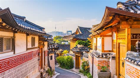 Experience the Charm of Korean Culture and Language in a Hanok School