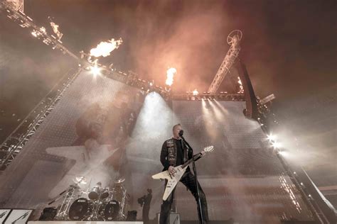 Experience the Electrifying Sounds of Metallica