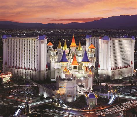 Experience the Extravaganza of Vegas Casino Hotels