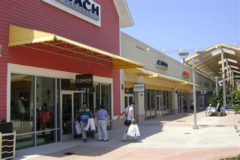 Experience the Unparalleled Shopping Haven at Johnson Creek Outlets