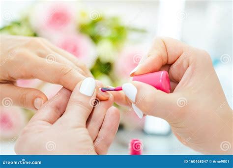 Experienced Nail Technicians: