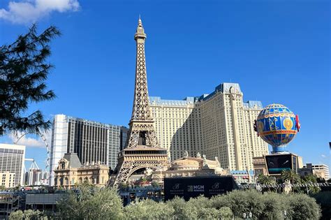 Explore Budget-Friendly Stays in the Heart of Las Vegas