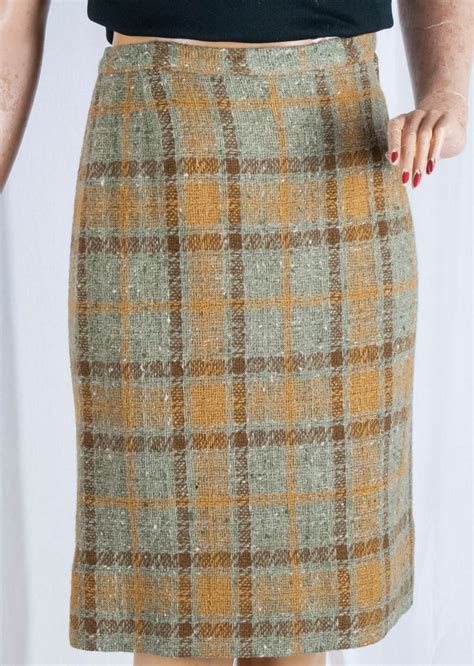 Explore the Allure of Plaid Skirts: A Timeless Classic