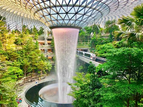 Explore the Enchanting Waterfall at Singapore Airport: A Visual Oasis in 2025