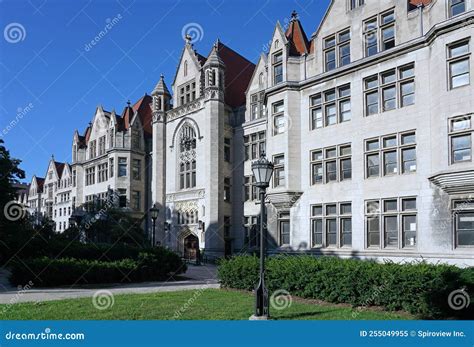 Explore the Quadrangles and Campus Greens