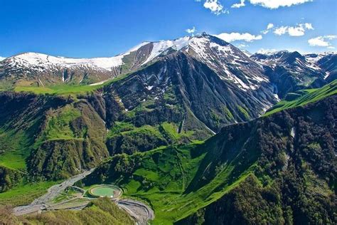 Exploring the Breathtaking Landscapes of Georgia