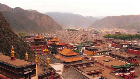 Exploring the Enchanting World of Labrang Monastery in Tibet: A Comprehensive Guide