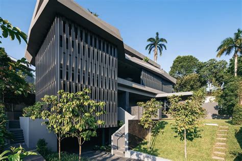 Exploring the Legacy of Ong Teng Cheong's Bungalow: A Historical and Architectural Perspective