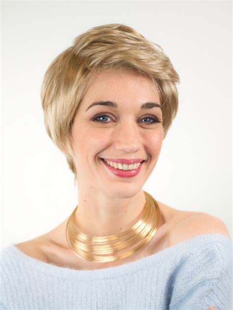 Exquisite Boycuts Short Blonde Synthetic Straight Lace Wigs