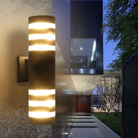 Exterior LED Light Fixtures: 5 Modern & Energy-Efficient Options for Your Outdoor Space