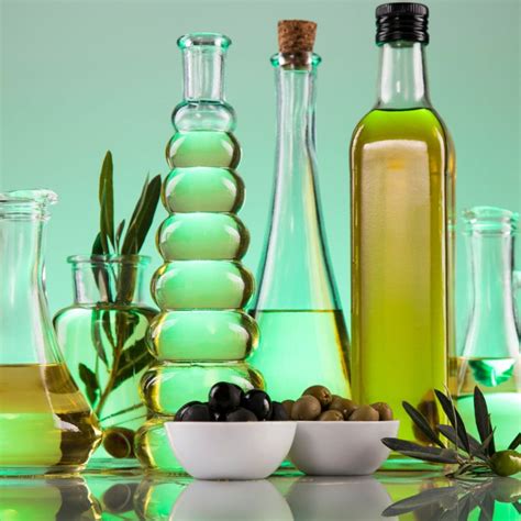 Extra Virgin Olive Oil vs. Pure Olive Oil: A Comprehensive Guide to the Healthiest Oils