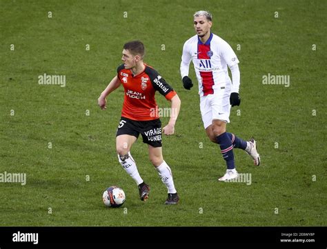 FC Lorient x Paris Saint-Germain: Uma Batalha Épica no Stade Yves Allainmat-Le Moustoir