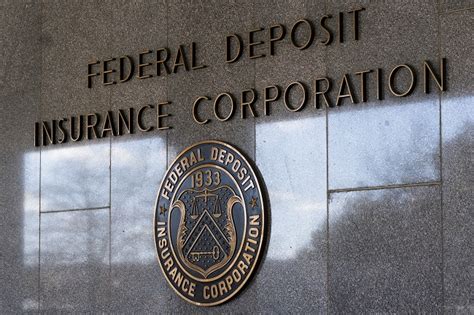 FDIC Market Share: 100 Percent of Insured Deposits