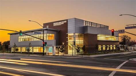 FOLSOM LAKE COLLEGE: Unlocking Educational Excellence in the Heart of California