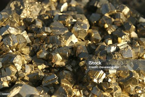 Factors Affecting Iron Pyrite Price