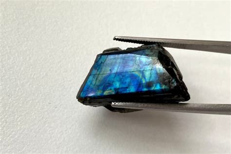 Factors Affecting Labradorite Cost