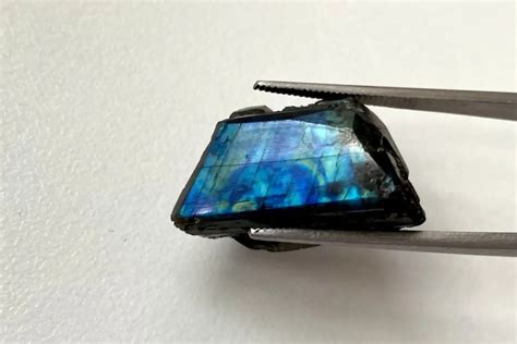 Factors Affecting Labradorite Price