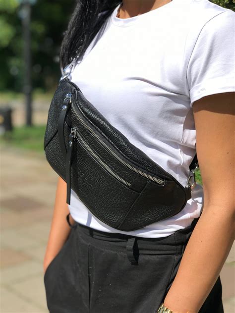 Fanny Packs: Your Convenient and Versatile Accessory