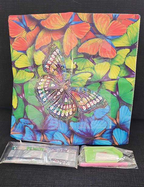 Fashion Handmade Diamond Case Butterfly Doc