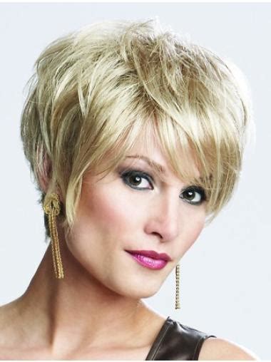 Fashional Chin Length Straight Blonde Layered Fantastic Wigs