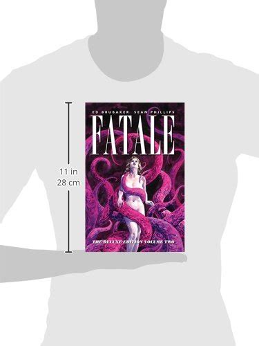 Fatale Deluxe Edition Volume 2 Reader