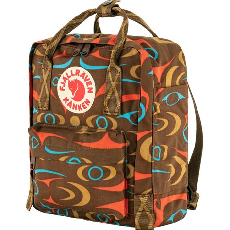 Features of the Fjällräven Kånken Mini Backpack