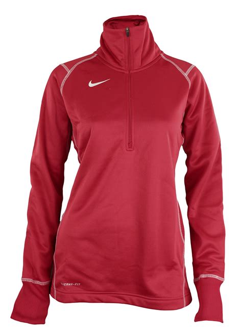 Features of the Nike 1/4 Zip Pullover