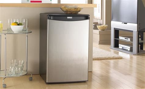 Features to Look for in a 4 Cu Ft Fridge