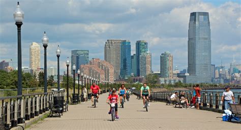 FedEx Delivers New $1.5 Billion Hub to Jersey City, New Jersey