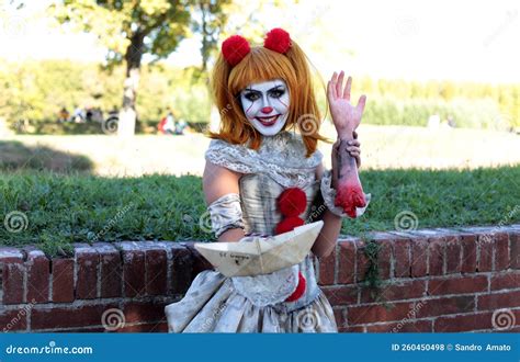 Female Pennywise in the Cosplay World