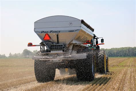 Fertilizer Spreader Truck: Your 360° Solution for Precise and Efficient Crop Nutrition