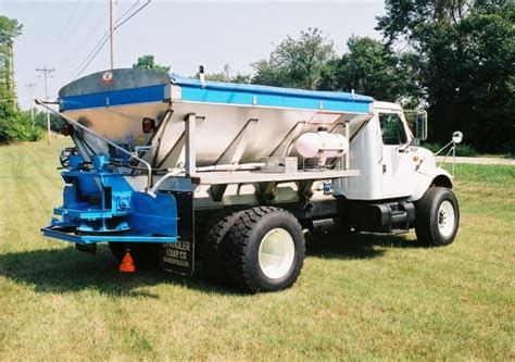 Fertilizer Spreader Truck for Sale: Boost Your Crop Yield with Precision and Efficiency!