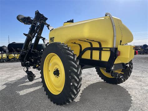 Fertilizer Truck: The Ultimate Guide to 6-Wheeled Liquid Applicators