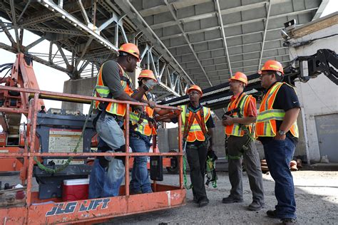 Field Engineers: