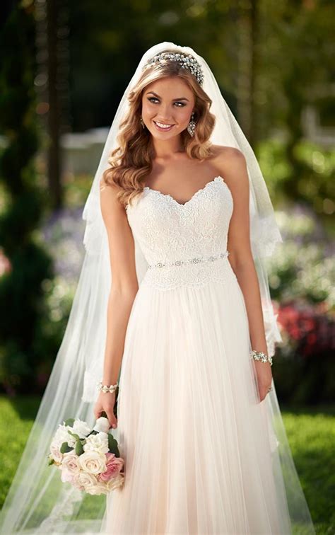 Find the Perfect Bridal Dress Online