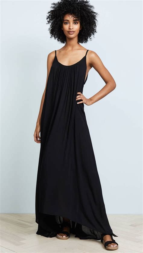 Flattering and Versatile: Flowy Black Dresses for Every Body Type