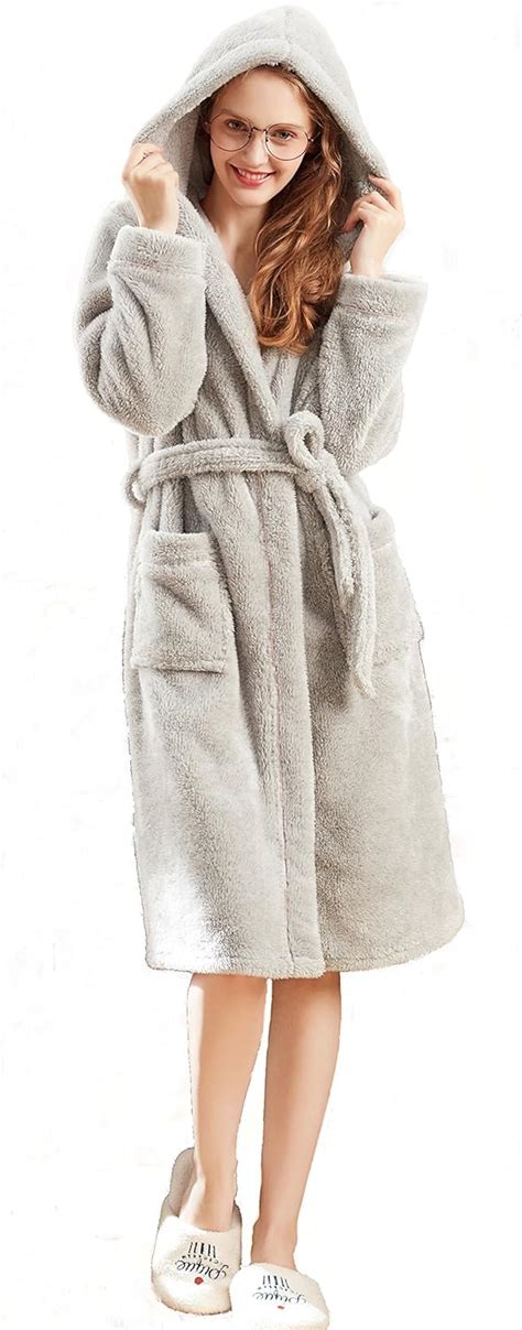 Fleece Bathrobe with Hood: A Free Pattern for Cozy Comfort