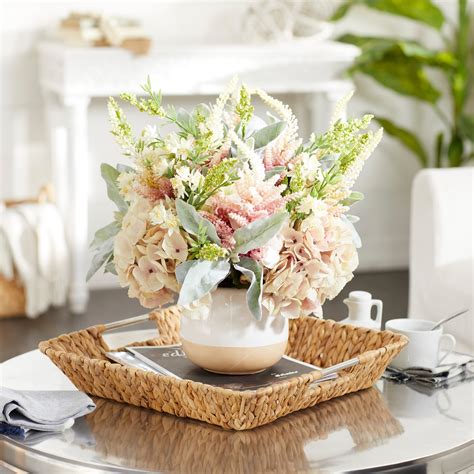 Floral Arrangements for Dining Table: A Guide to Transform Your Table Setting