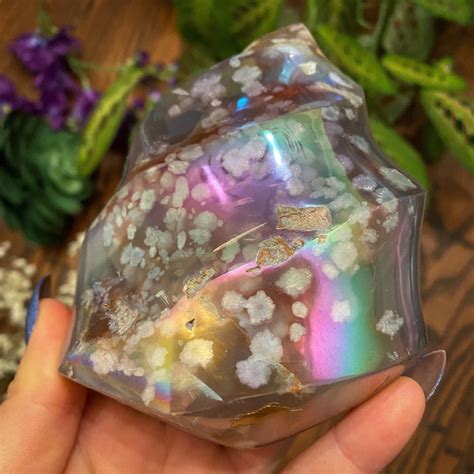 Flower Agate: A Geological Marvel