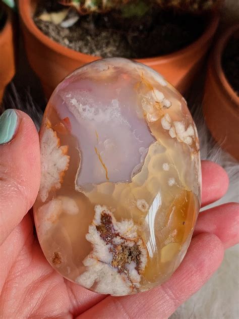 Flower Agate: The Blossoming Stone of Renewal and Beauty