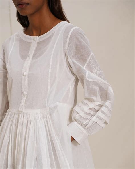 Flowy Dresses: A Symphony of Grace and Comfort