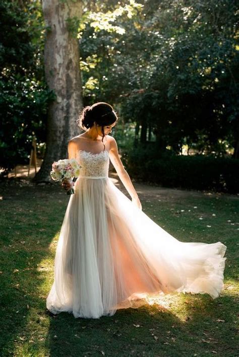 Flowy and Romantic: