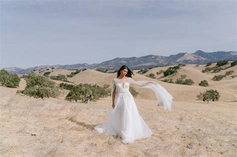 Flowy and ethereal: